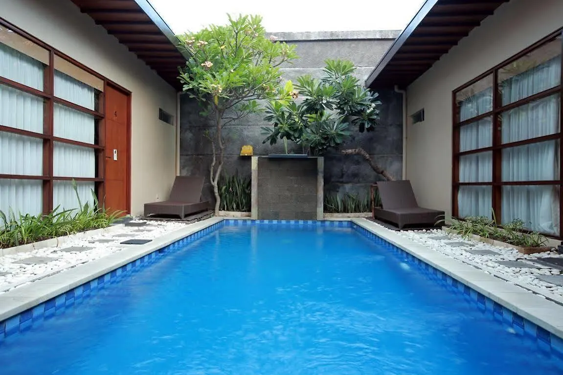 Hotel Reddoorz @ Nakula Seminyak Kuta Lombok
